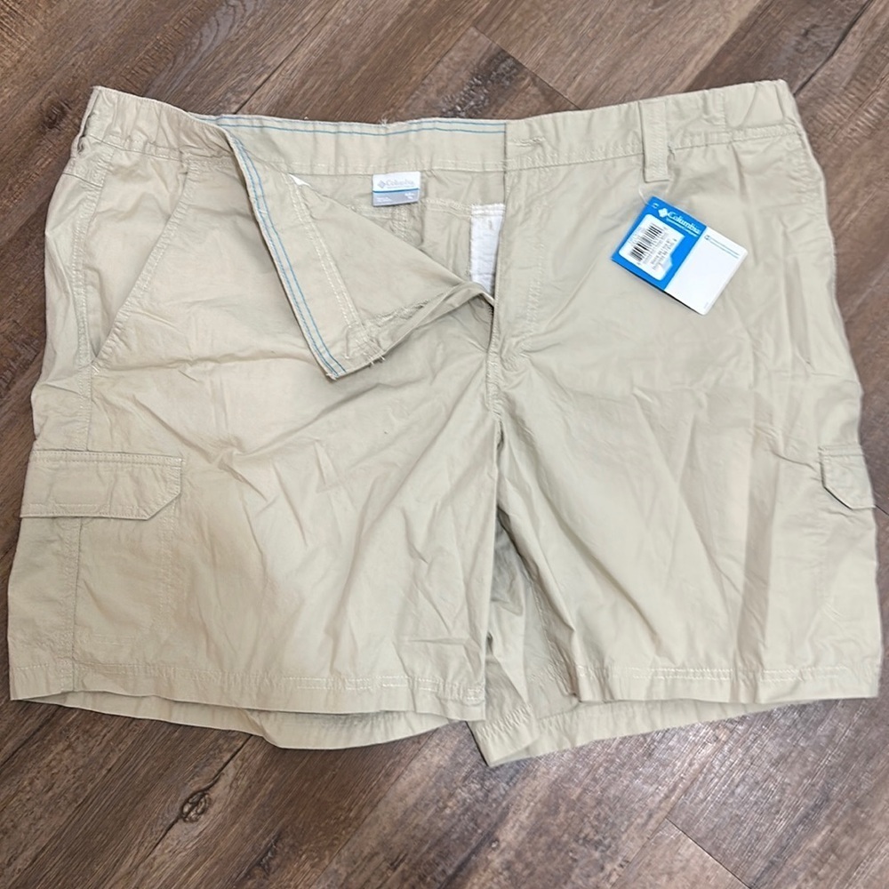 NWT Columbia Modern Classic Cargo Shorts size 46w 8L